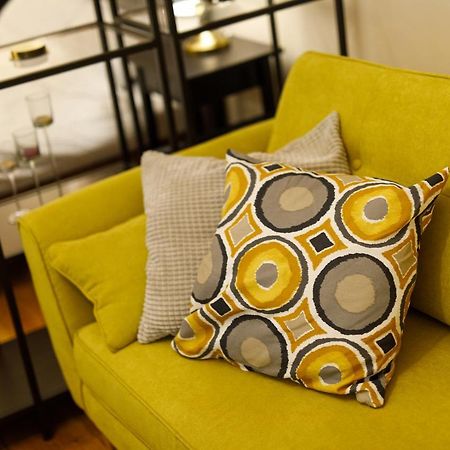 ティミショアラStylish Flat In The Heart Of Historical Centerアパートメント エクステリア 写真