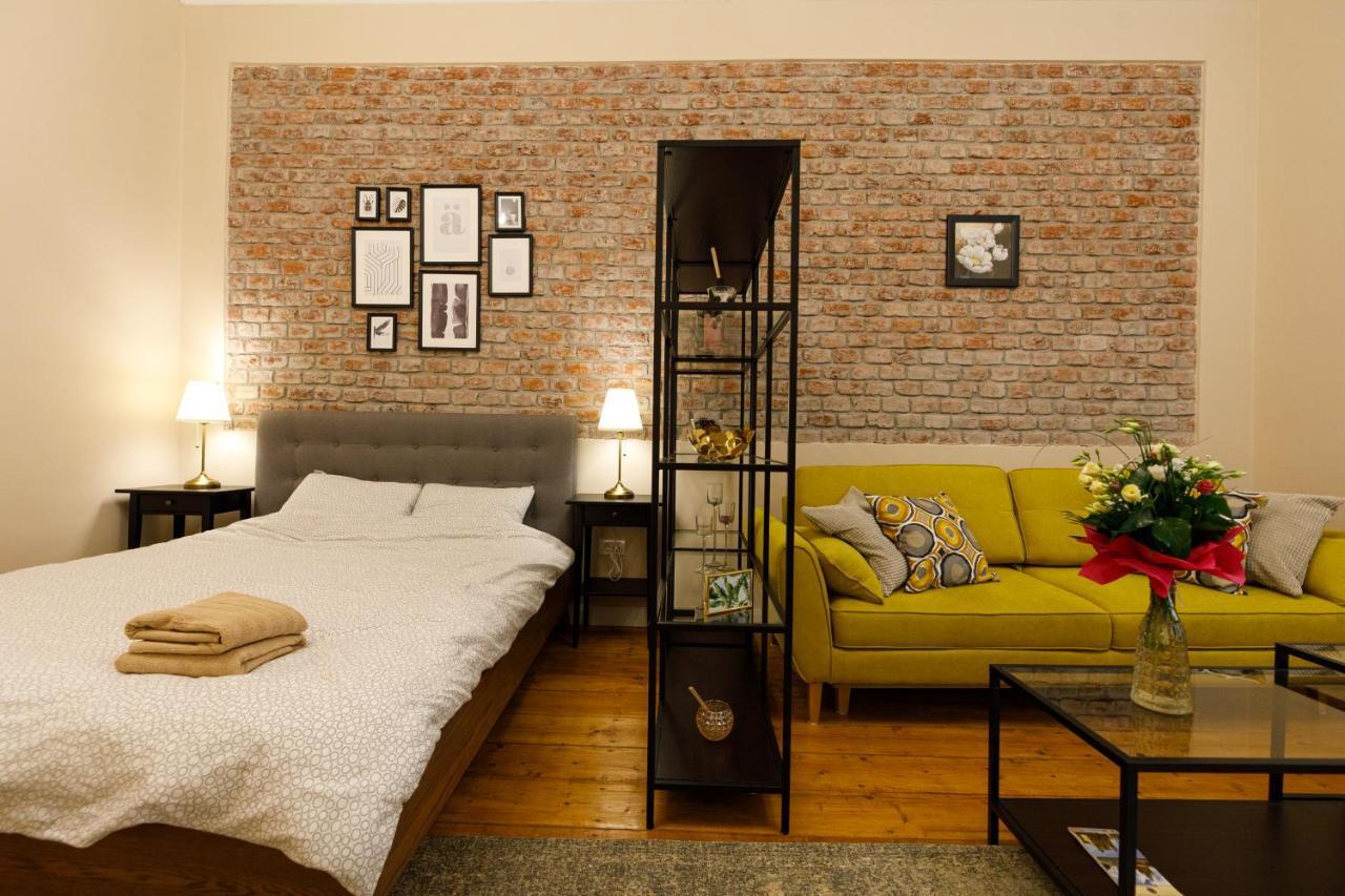 ティミショアラStylish Flat In The Heart Of Historical Centerアパートメント エクステリア 写真