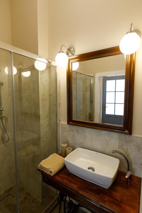 ティミショアラStylish Flat In The Heart Of Historical Centerアパートメント エクステリア 写真