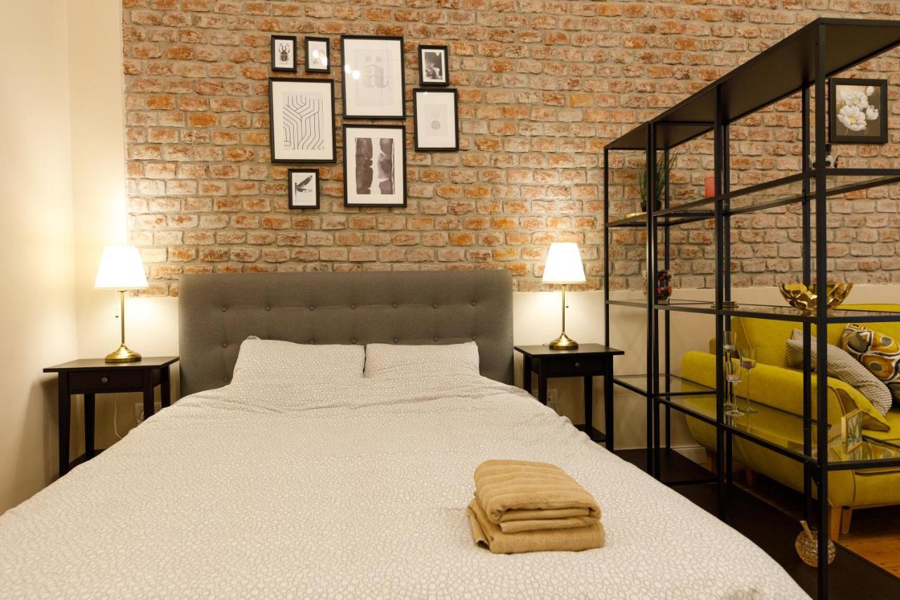 ティミショアラStylish Flat In The Heart Of Historical Centerアパートメント エクステリア 写真